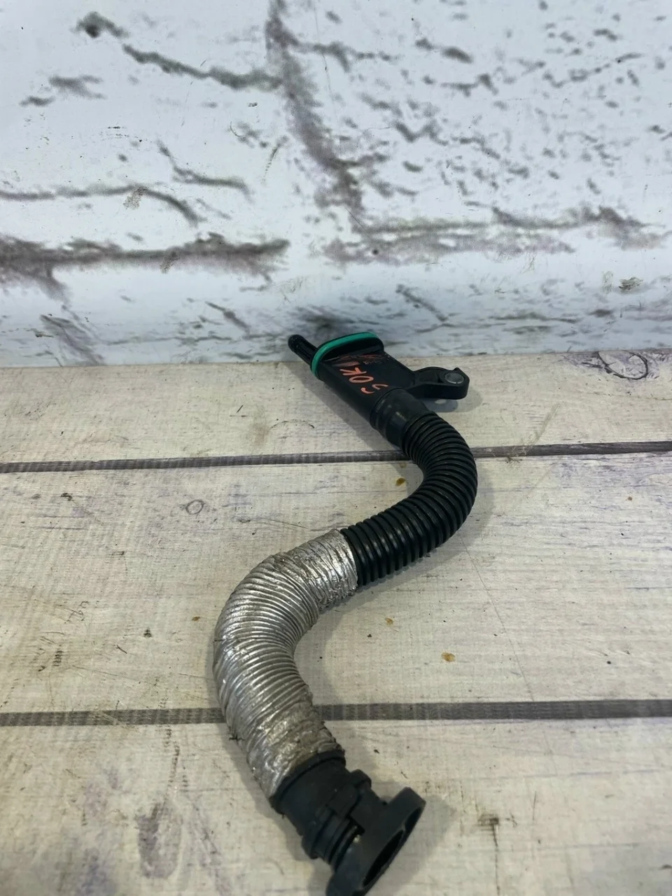 Патрубок вентиляции картерных газов VW Passat CC 2010