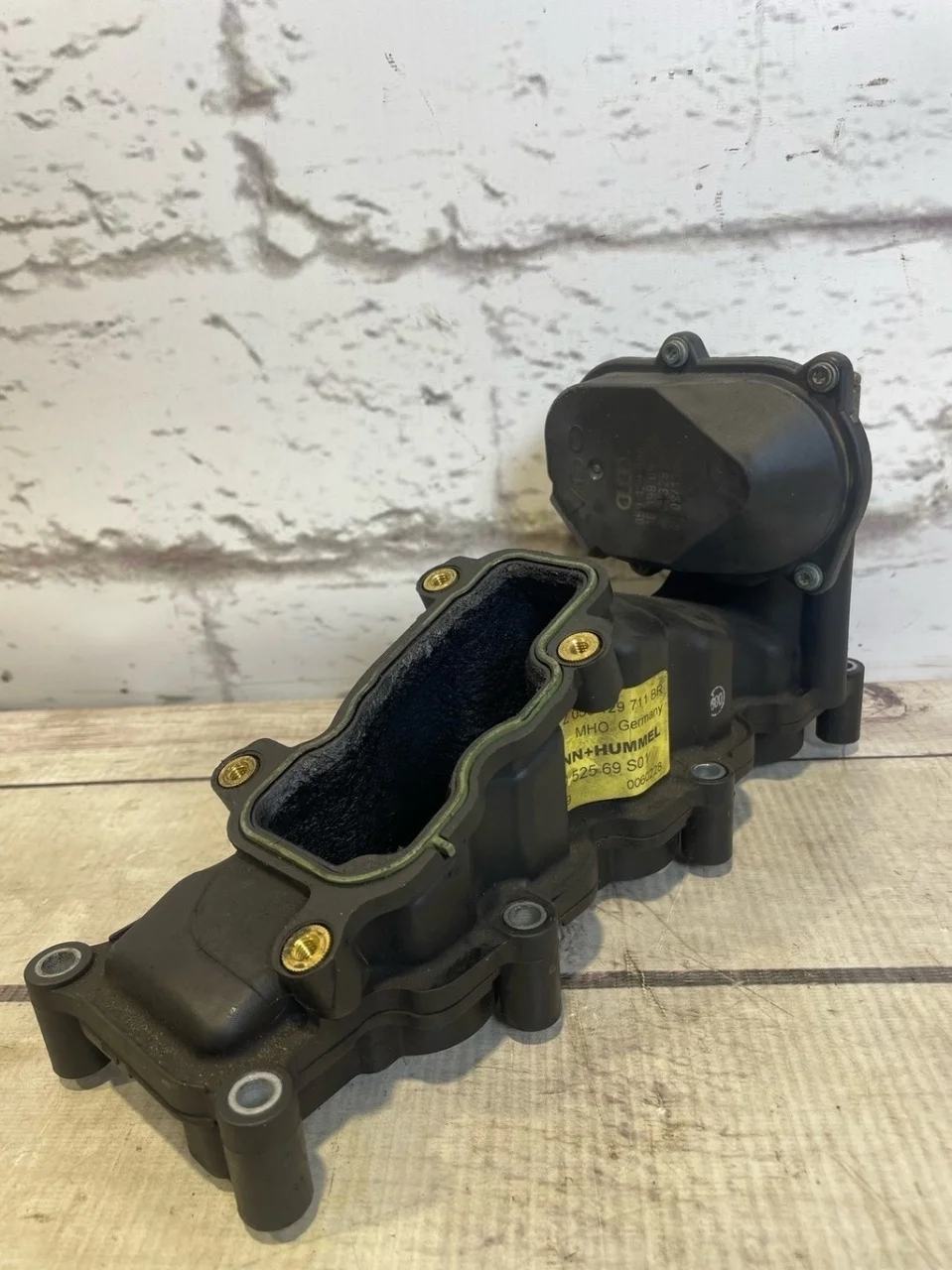 Коллектор впускной Audi Q7 2010 4L