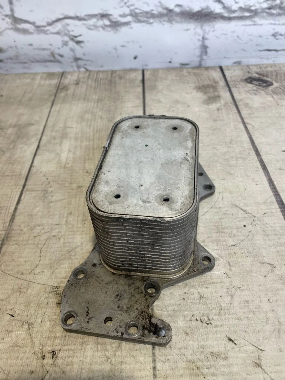 Радиатор масляный Audi Q7 2010 4L