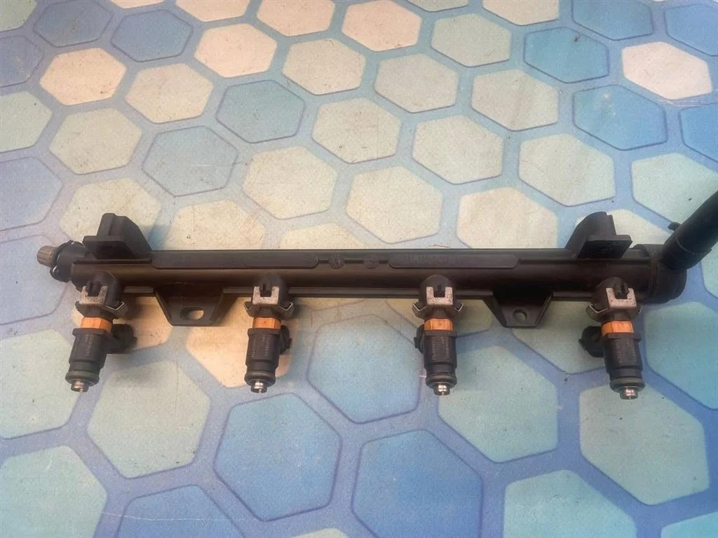 Комплект форсунок Skoda Fabia 2 2010