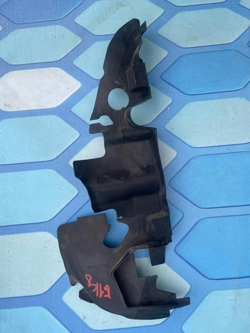 Воздуховод радиатора охлаждения левый Audi A6 2010 C6