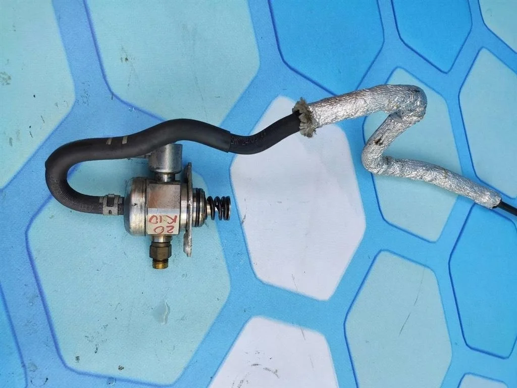 Насос топливный высокого давления тнвд Audi A4 2011 B8