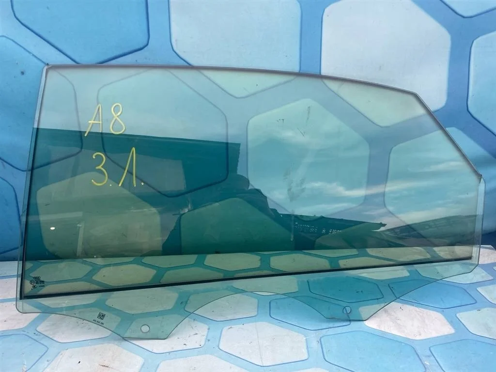 Стекло двери задней левой Audi A8 2011 4H