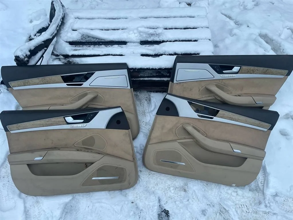 Обшивки дверей компл. 4 шт. Audi A8 2011 4H