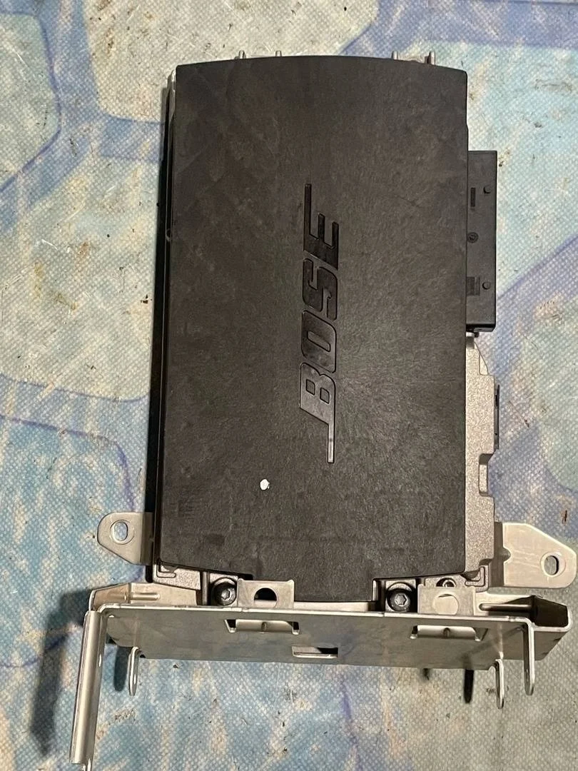 Усилитель звука Audi A8 2011 4H