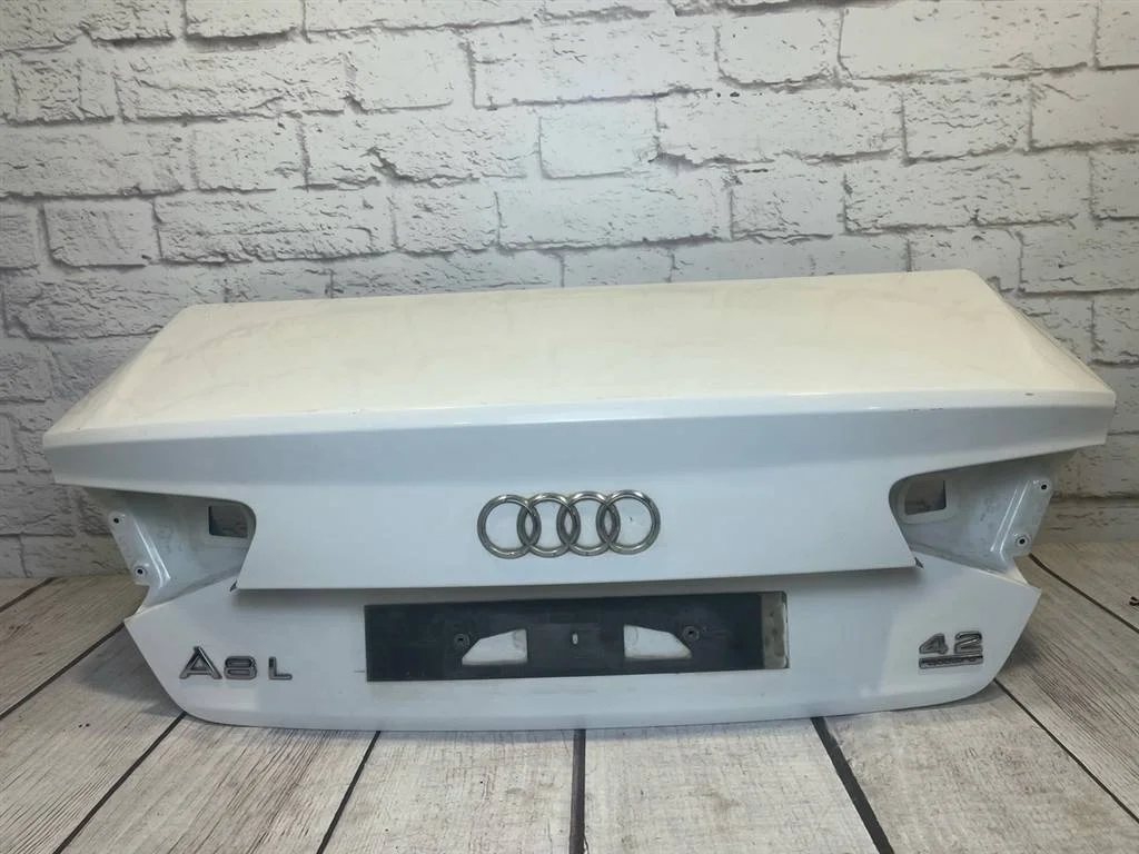 Крышка багажника седан Audi A8 2011 4H