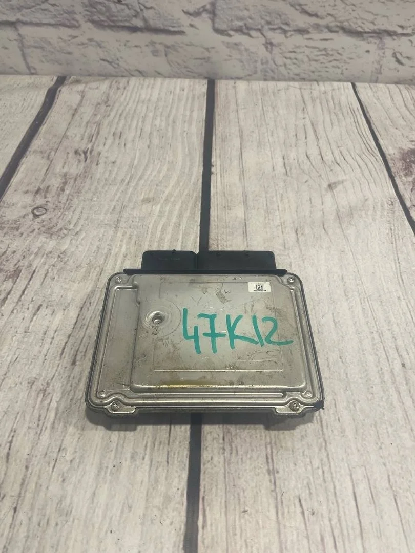 Блок управления двигателем VW Tiguan 1 2011