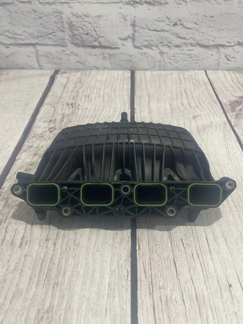 Коллектор впускной VW Tiguan 1 2011