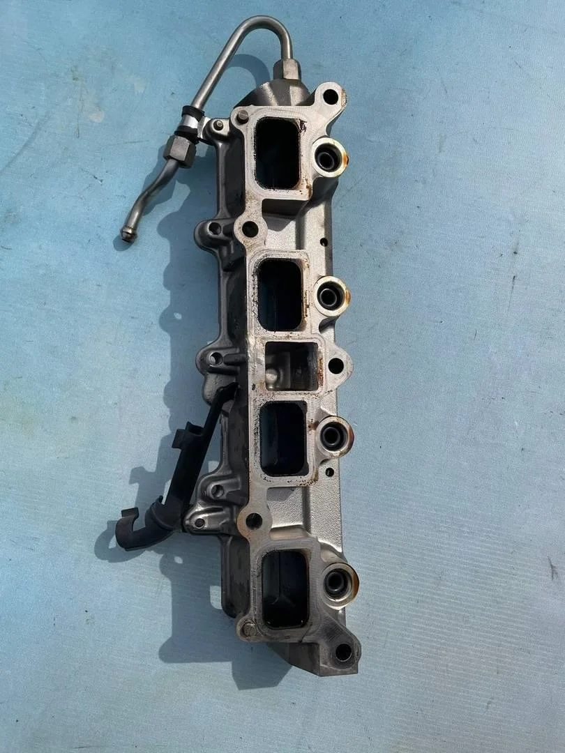 Коллектор впускной VW Golf 6 2011