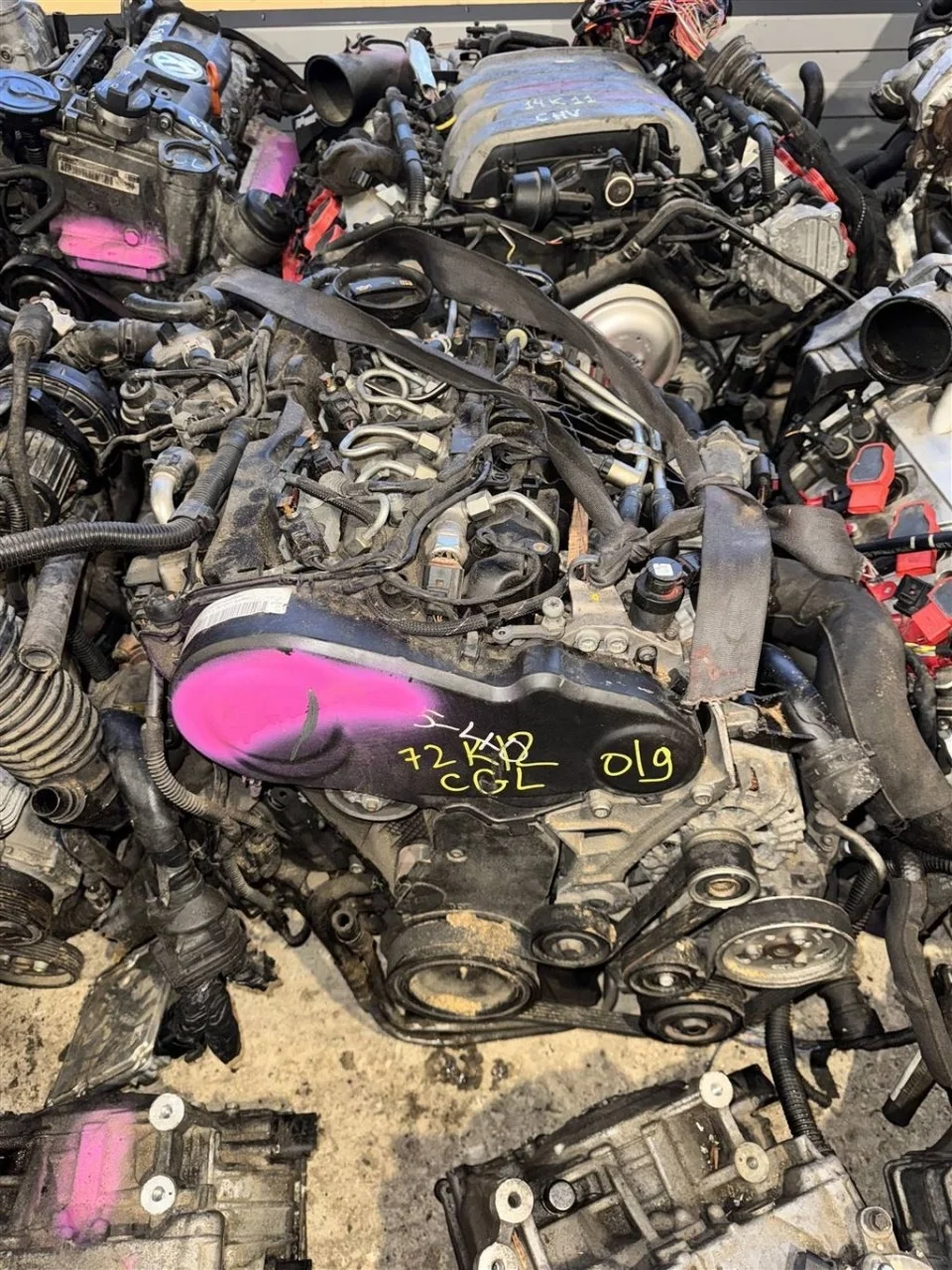 Двигатель с навесным cgl 2.0 tdi (без пробега по рф) Audi Q5 2012 8R