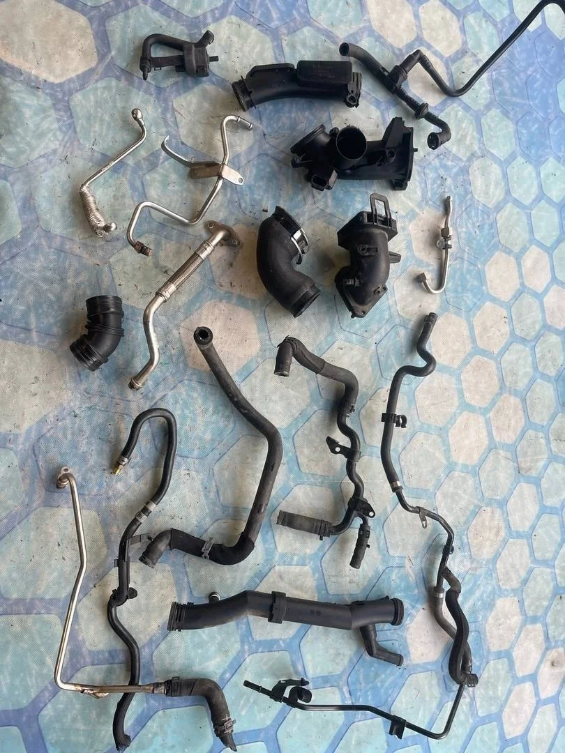 Комплект патрубков VW Tiguan 1 2012