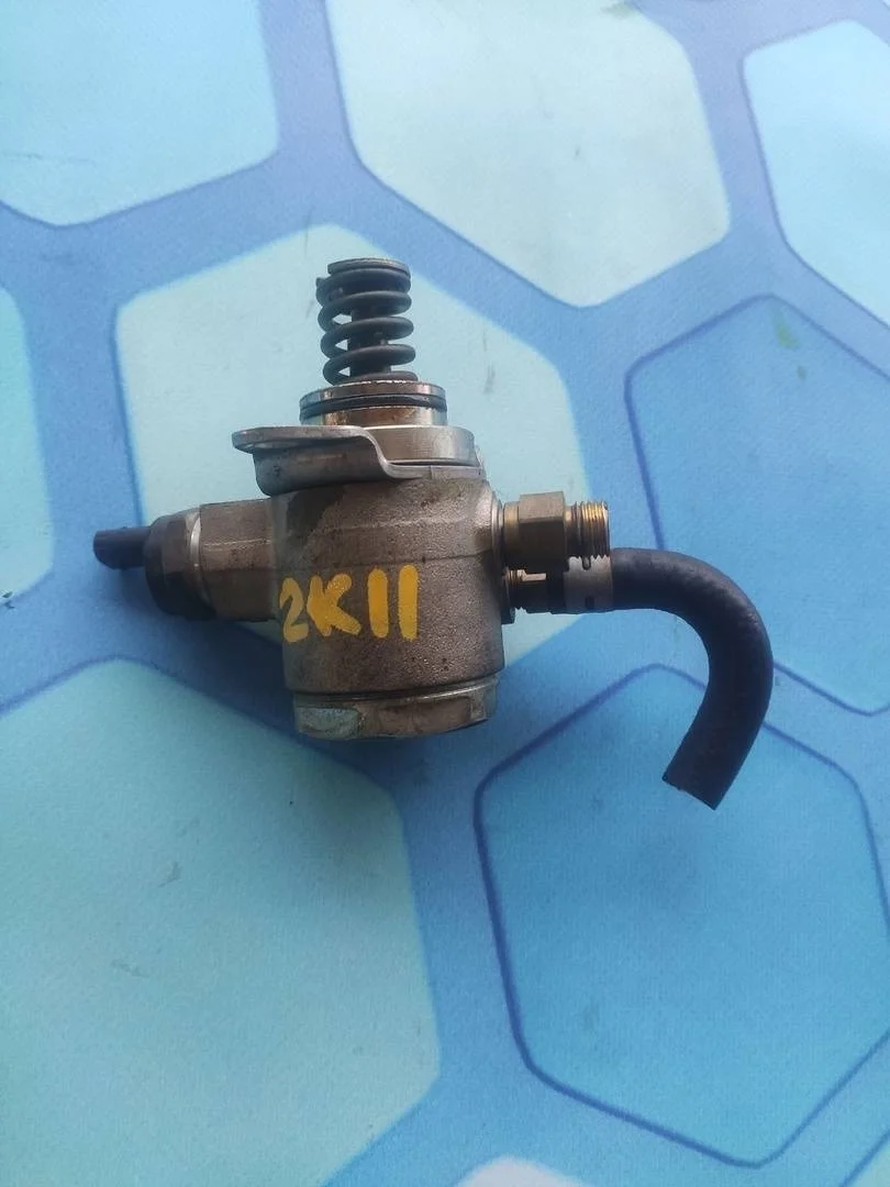 Насос топливный высокого давления Audi A1 2013