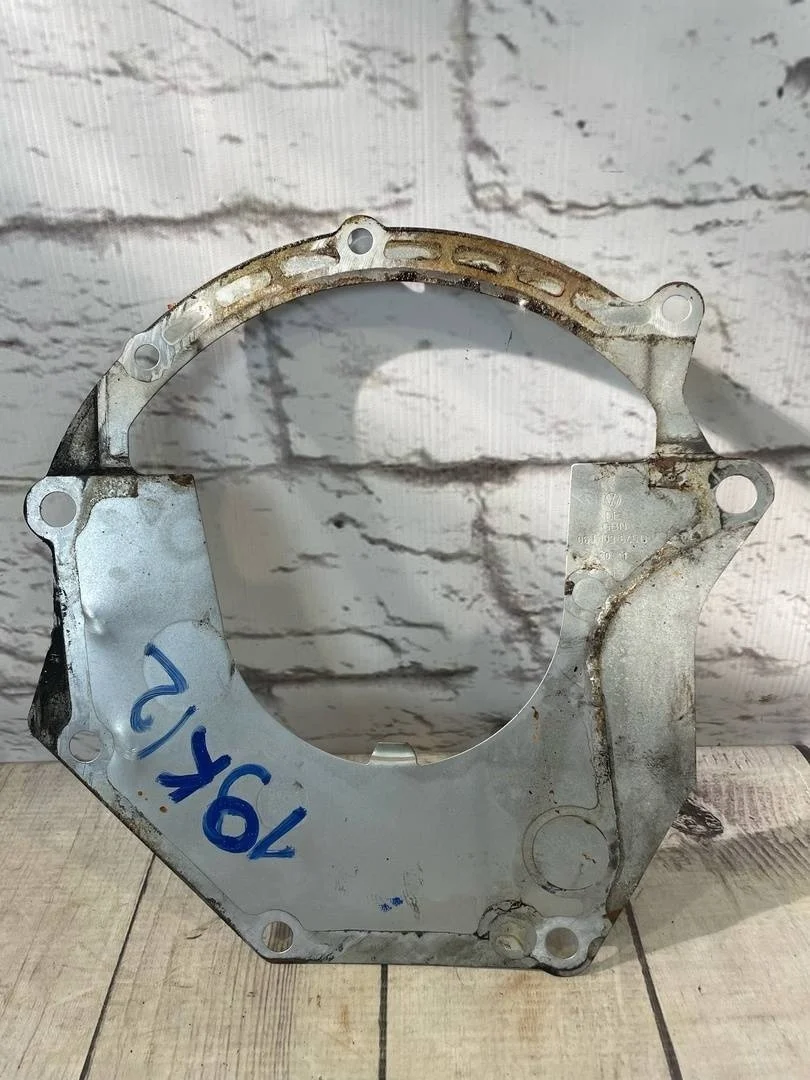 Пластина промежуточная Audi Q3 2013 8U