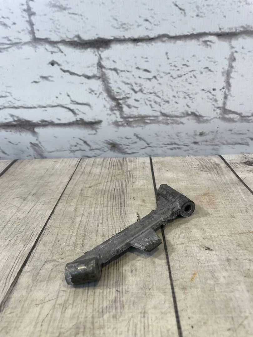 Кронштейн (сопут. товар) Audi Q3 2013 8U