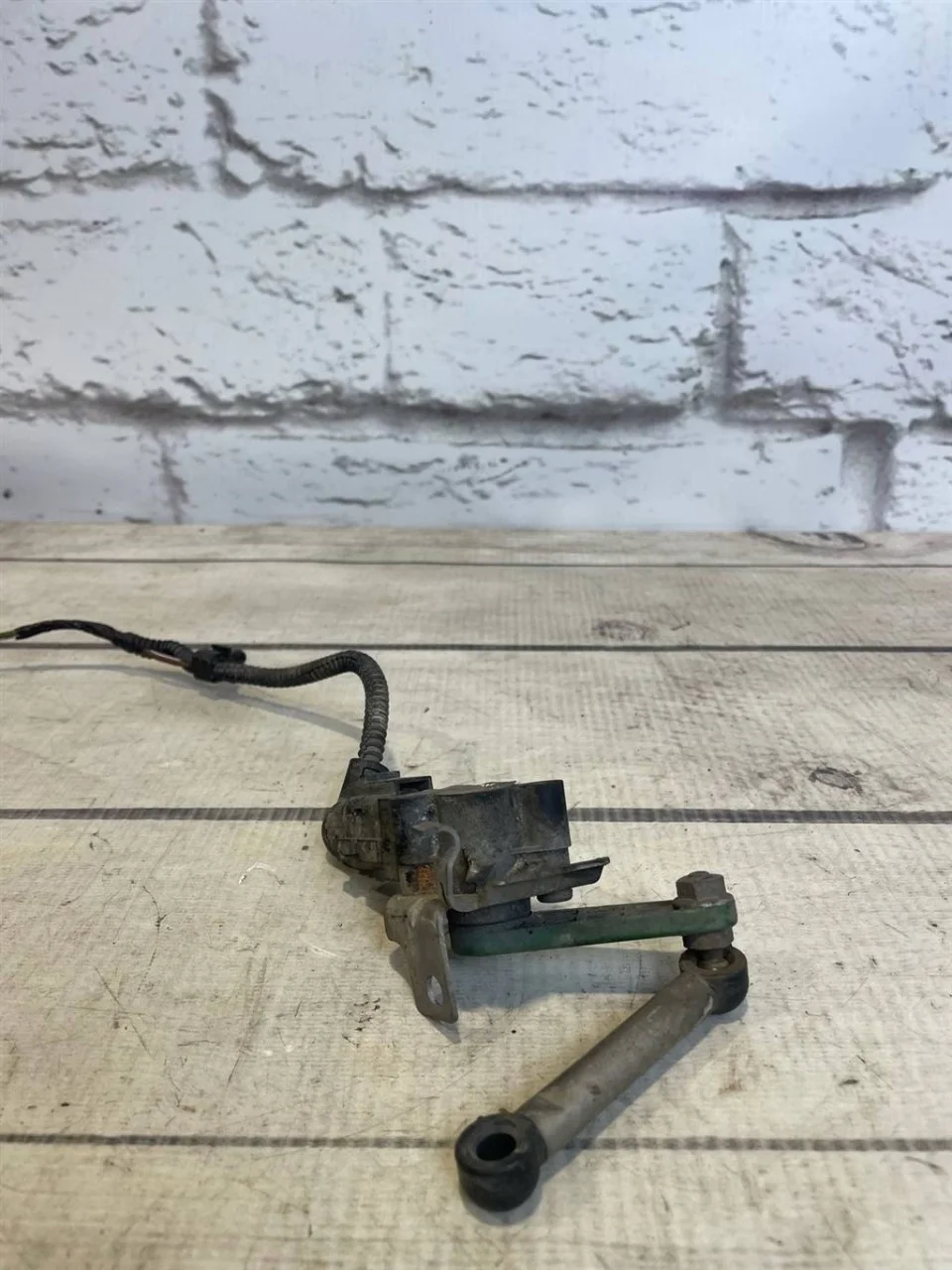 Датчик дорожного просвета VW Touareg 2 2013