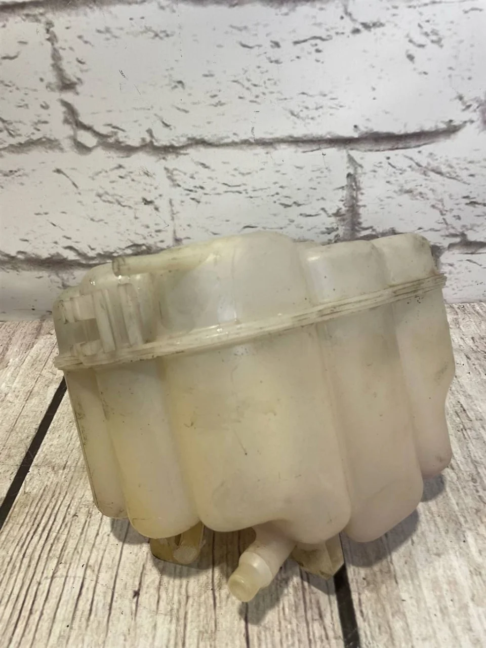 Бачок расширительный VW Touareg 2 2013