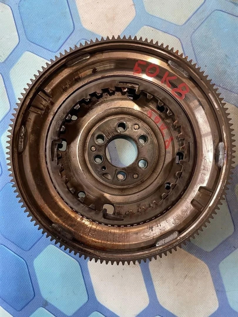 Маховик Audi A1 2013