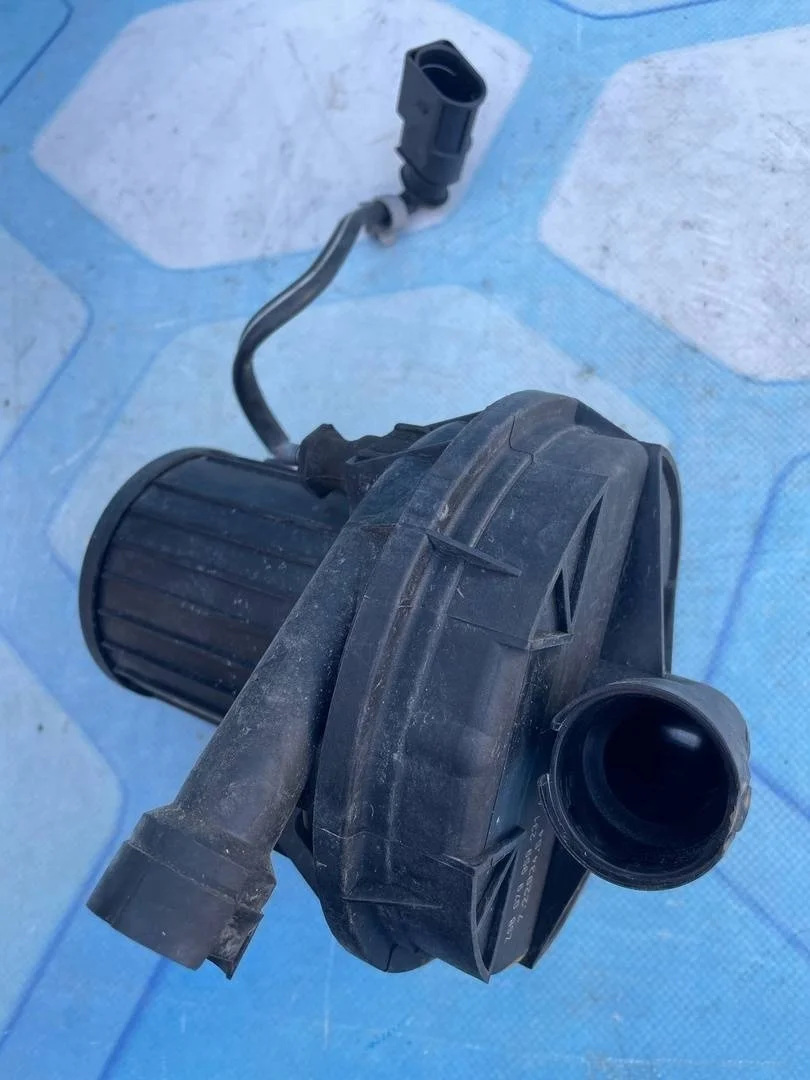 Насос воздушный Audi A7 2014