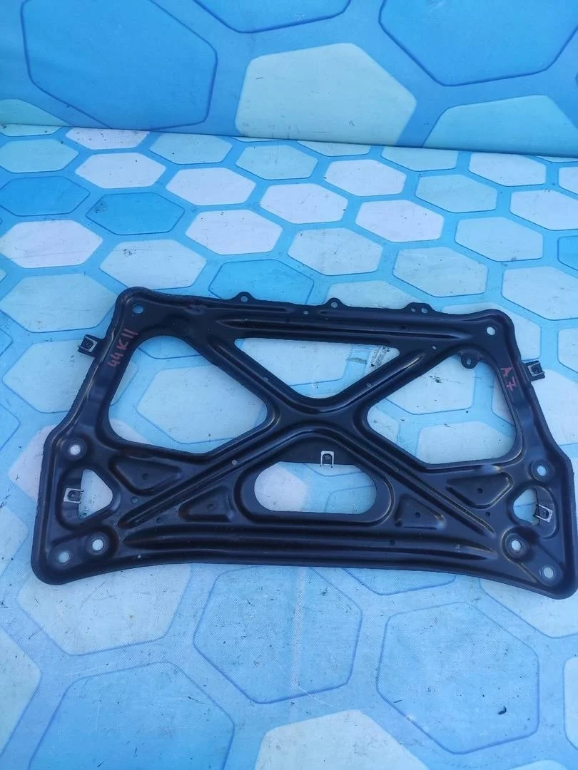 Балка подмоторная подрамник Audi A7 2014