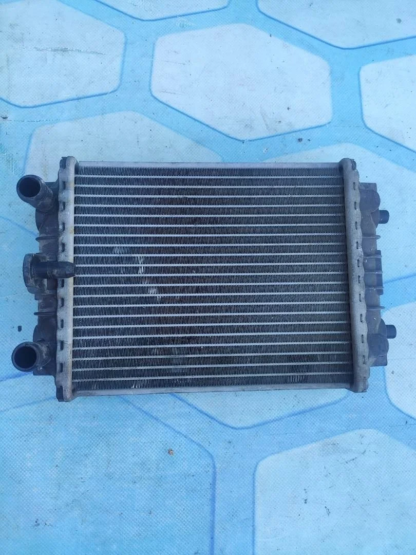 Радиатор дополнительный Audi A7 2014