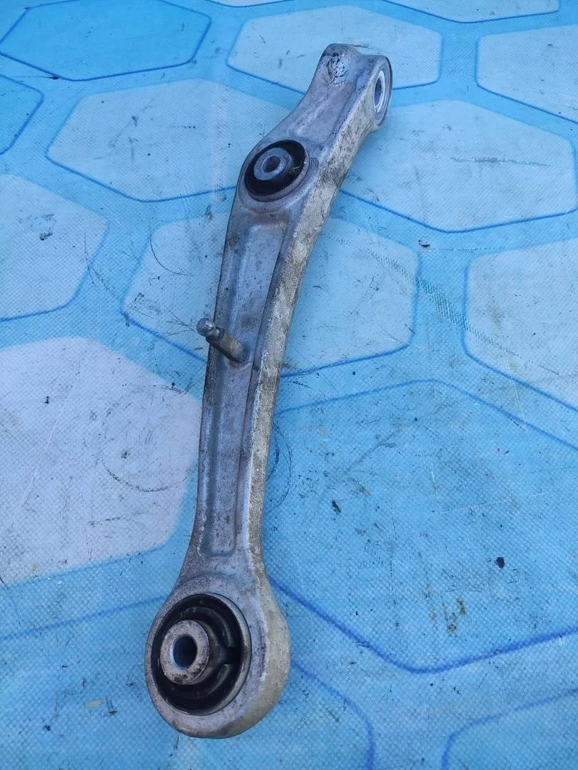 Рычаг передний нижний левый Audi A7 2014