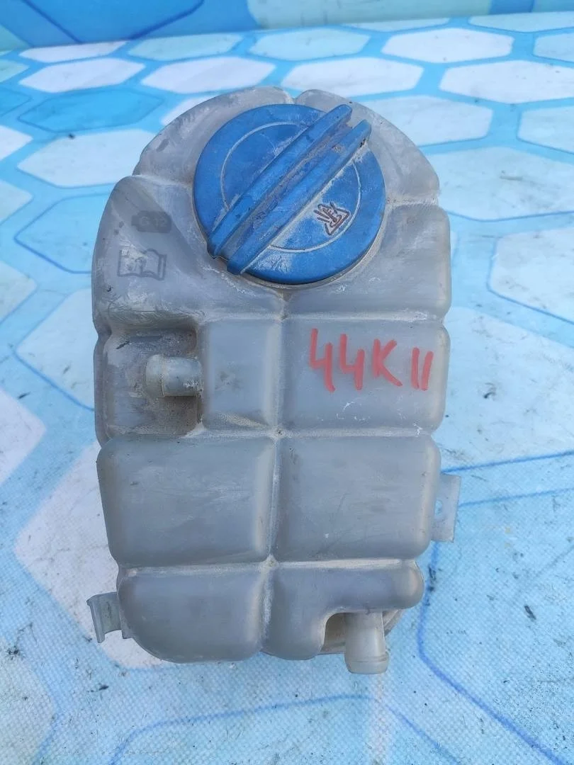 Бачок расширительный Audi A7 2014