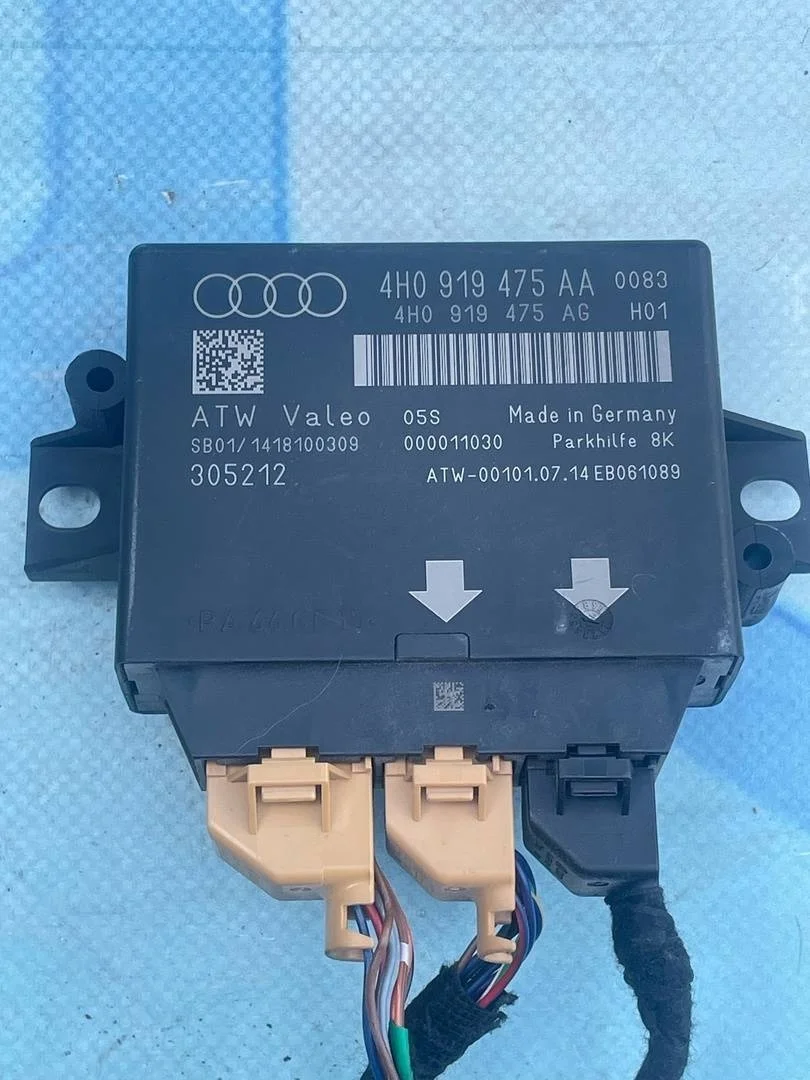 Блок управления парктрониками Audi A7 2014
