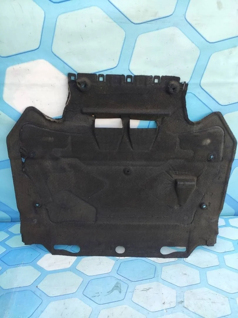 Пыльник двигателя Audi A7 2014