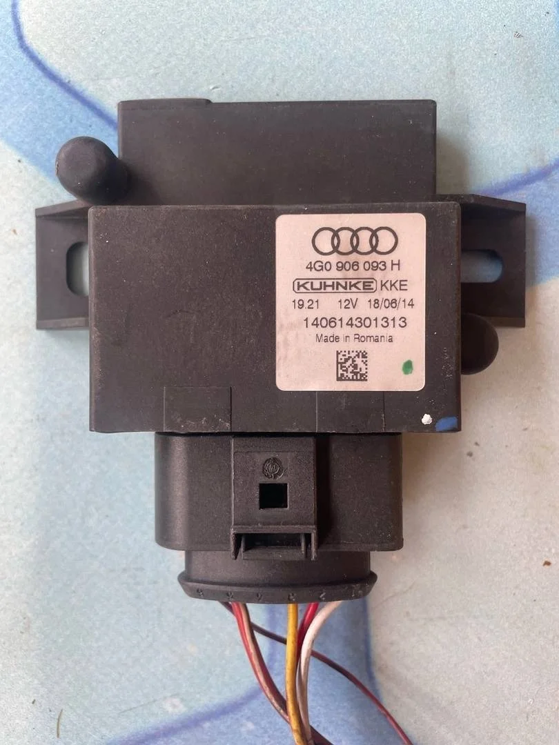 Блок управления топливного насоса Audi A7 2014