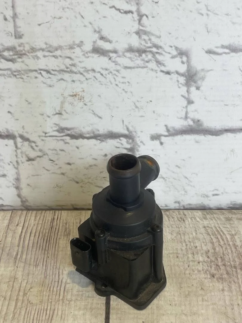 Насос водяной дополнительный Audi A5 2014 S5