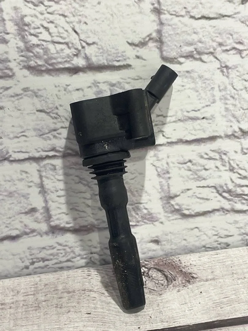 Катушка зажигания Audi A3 2015 8V