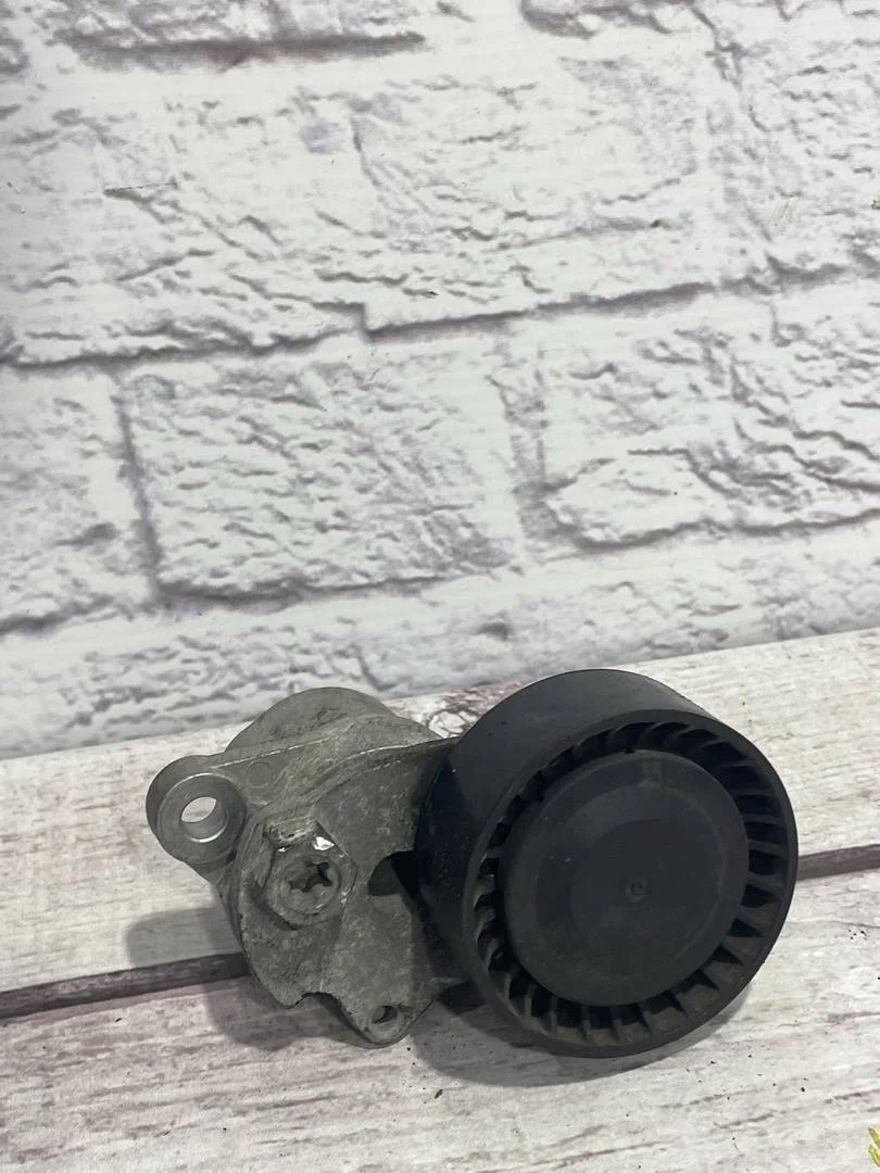 Натяжитель приводного ремня Audi A3 2015 8V
