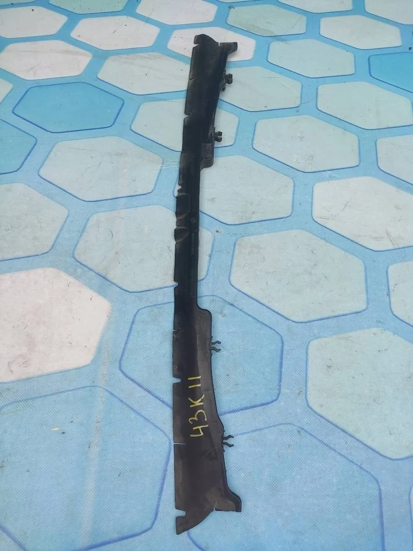 Дефлектор радиатора верхний VW Tiguan 2 2018