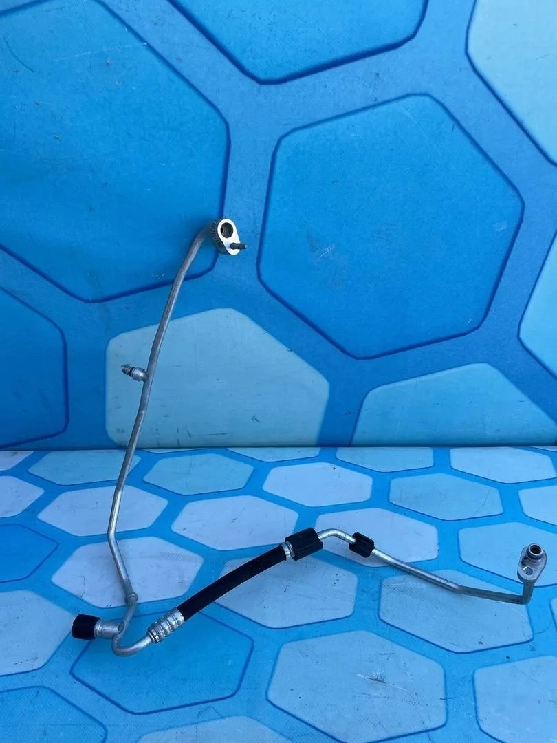 Трубка кондиционера VW Tiguan 2 2018