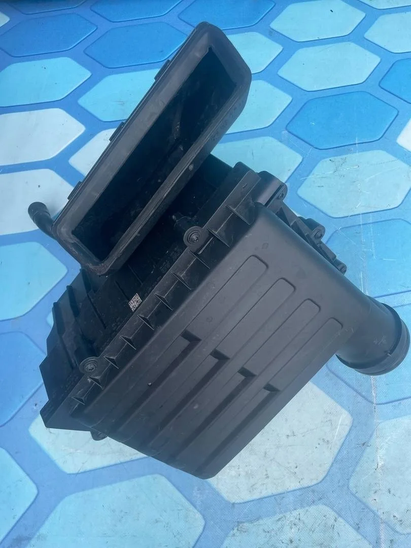 Корпус воздушного фильтра VW Tiguan 2 2018