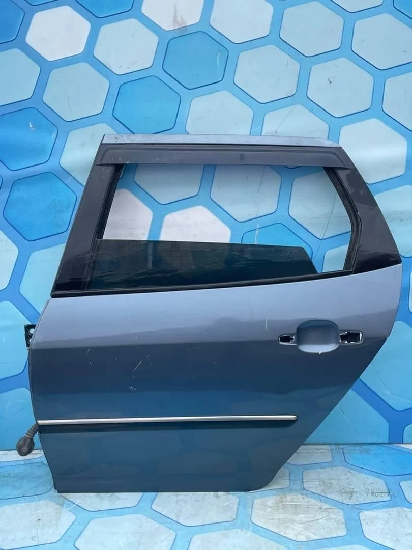 Дверь задняя левая Peugeot 407 2004-2010