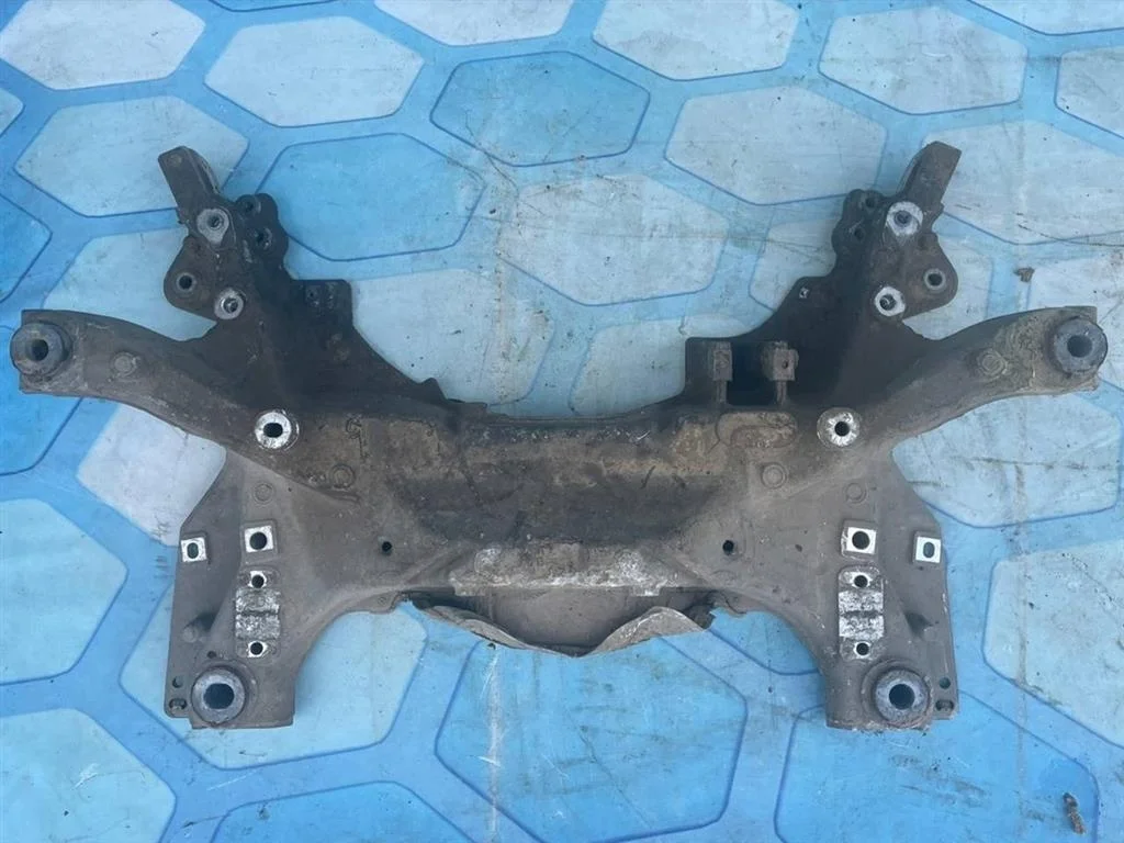 Передний подрамник Peugeot 407 2004-2010