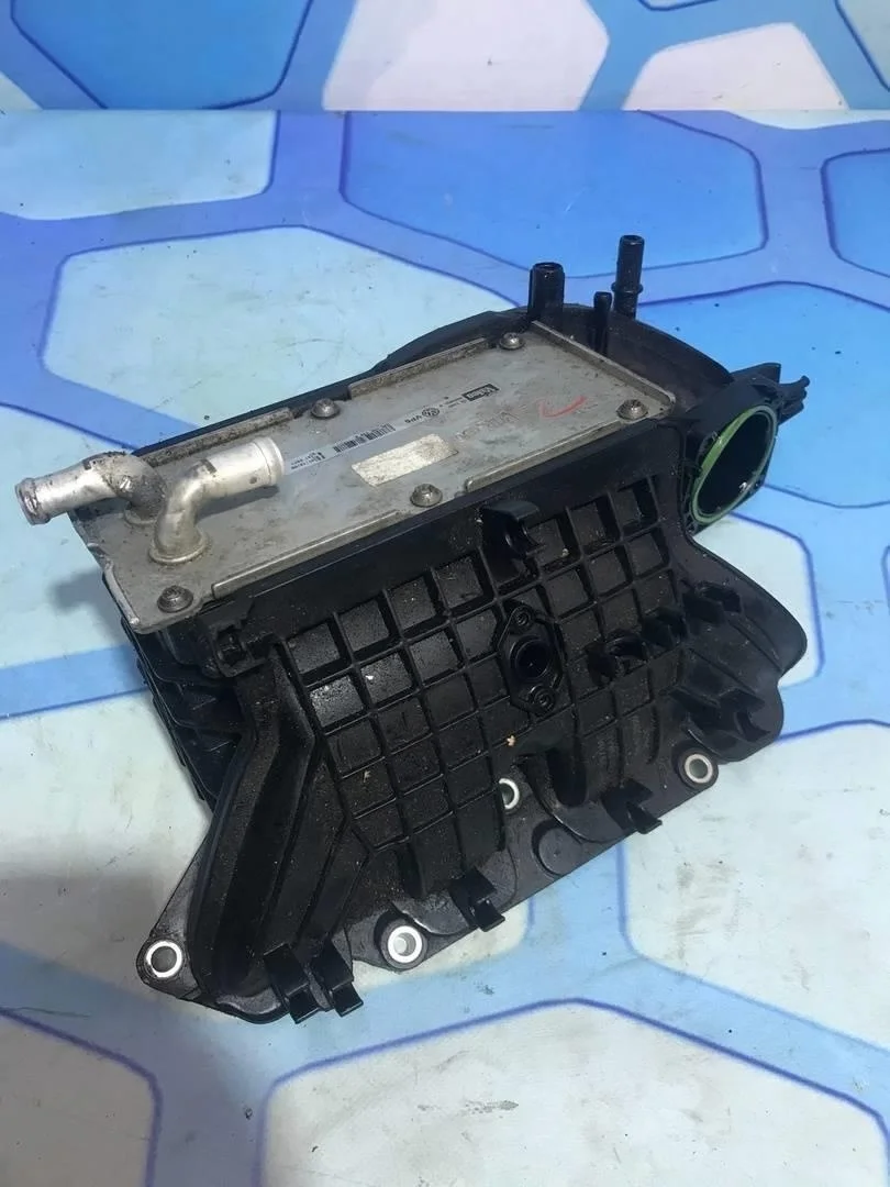 Коллектор впускной Audi A1 2010-..