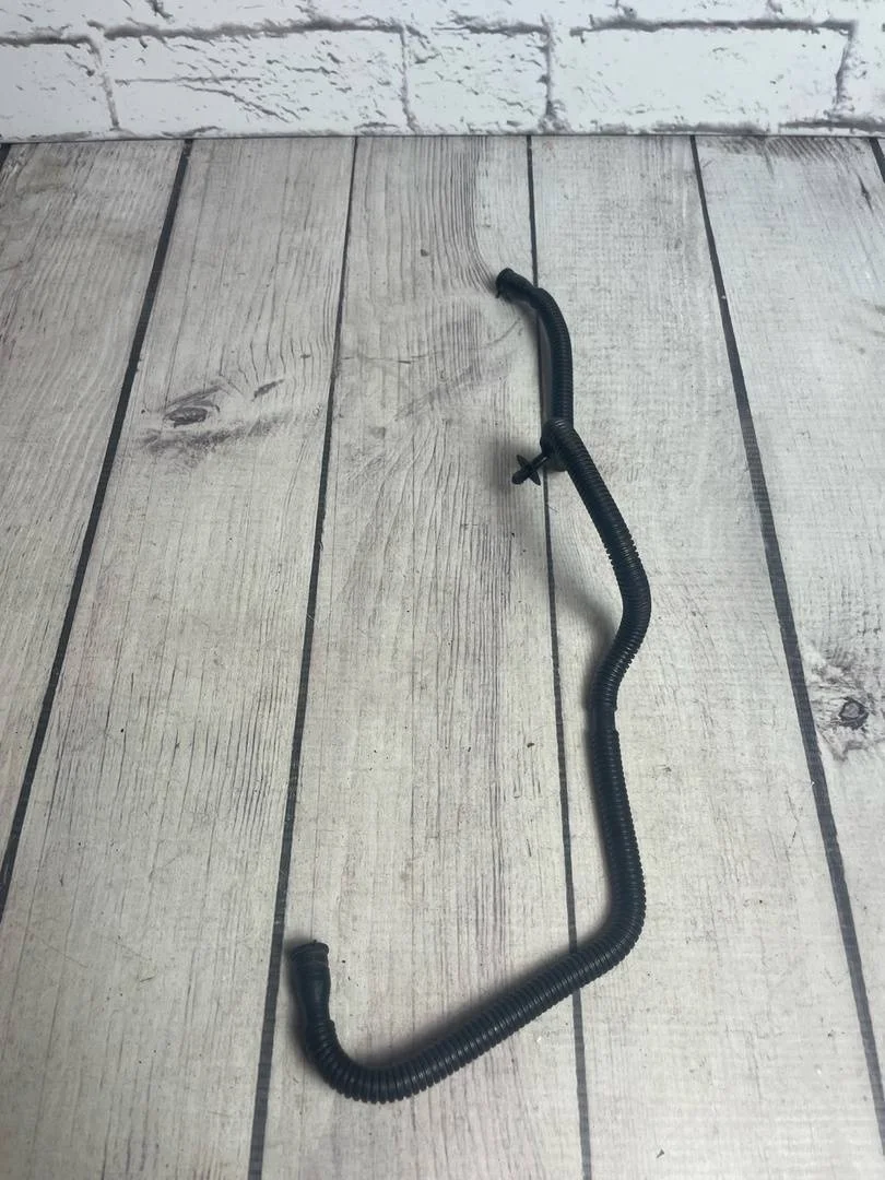 Трубка вакуумная Audi A1 2010-..