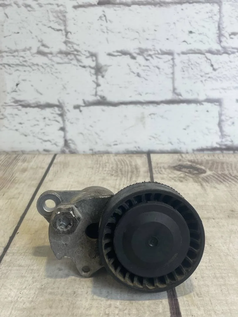 Натяжитель приводного ремня Audi A3 2013-2016 8V