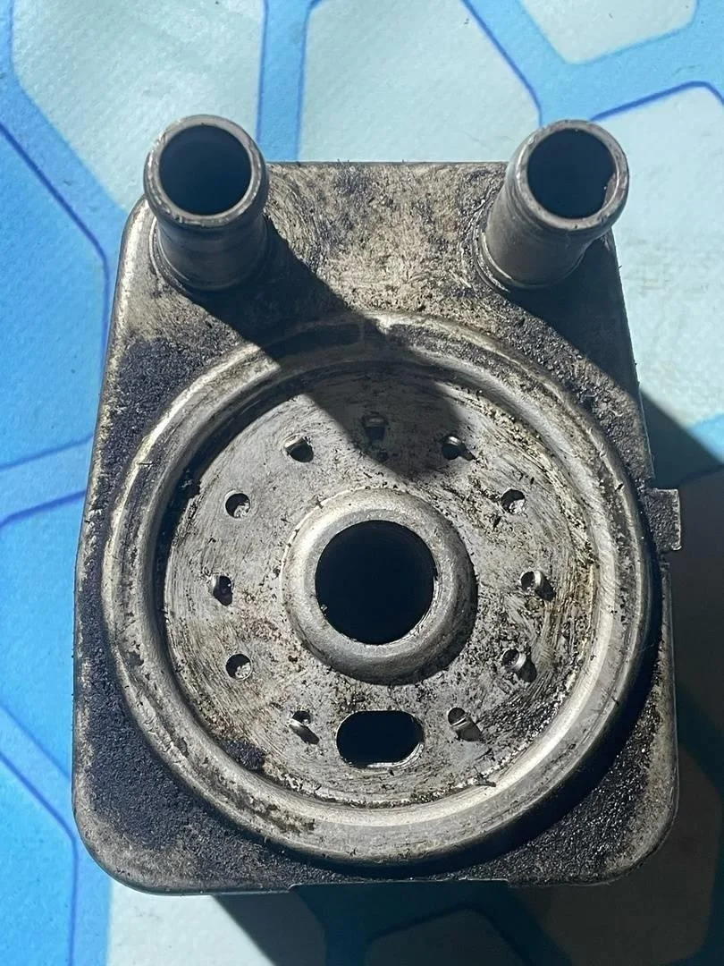 Радиатор масляный Audi A3 2003-2013 8P1