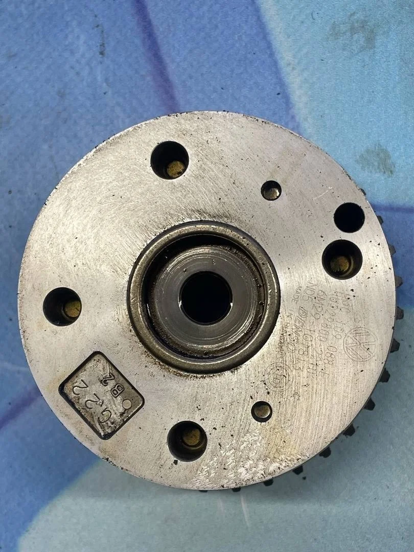 Регулятор фаз газораспределения Audi A3 2003-2013 8P1