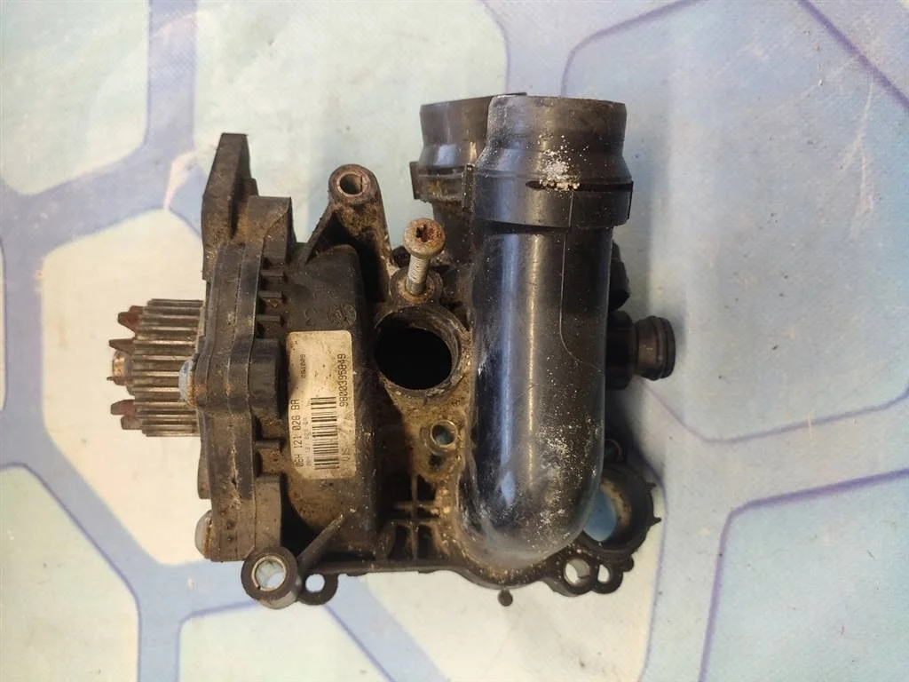 Помпа Audi A3 2003-2013 8P1