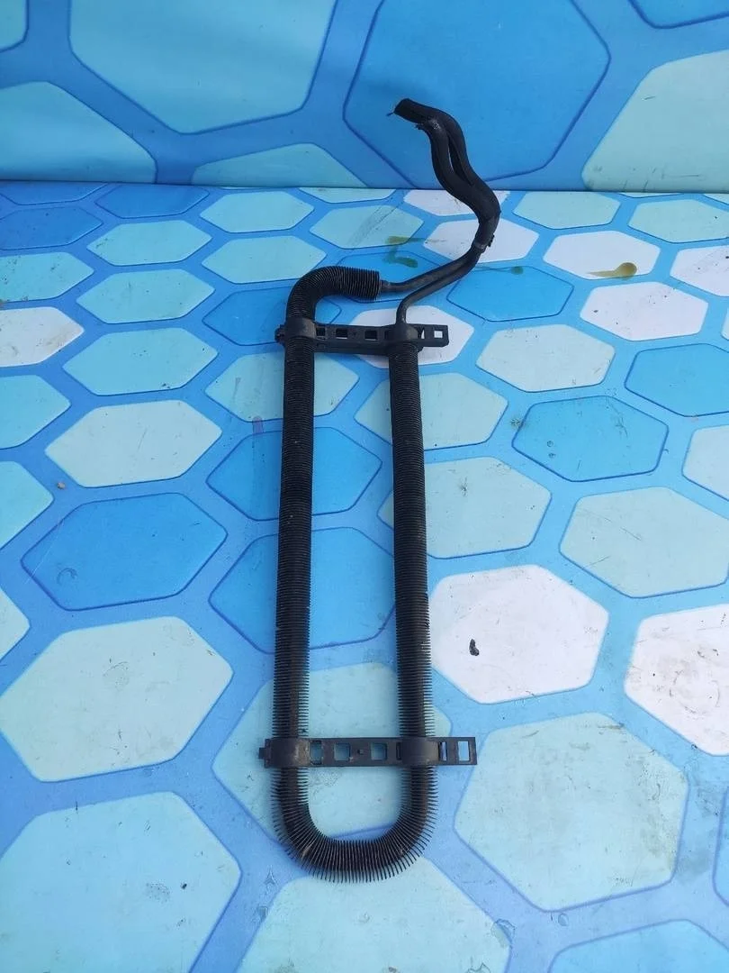 Радиатор масляный Audi A4 2007-2011 B8