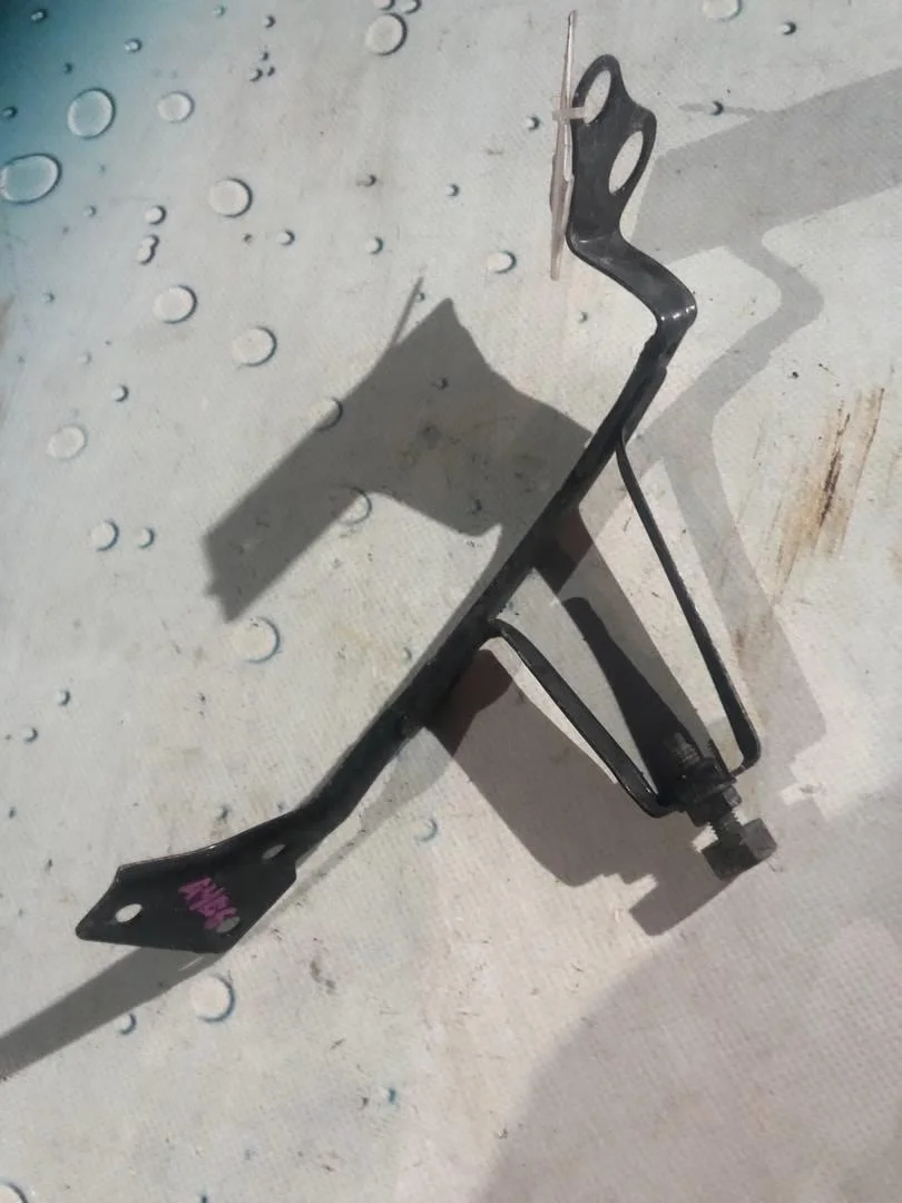 Кронштейн радиатора Audi A4 2000-2004 B6