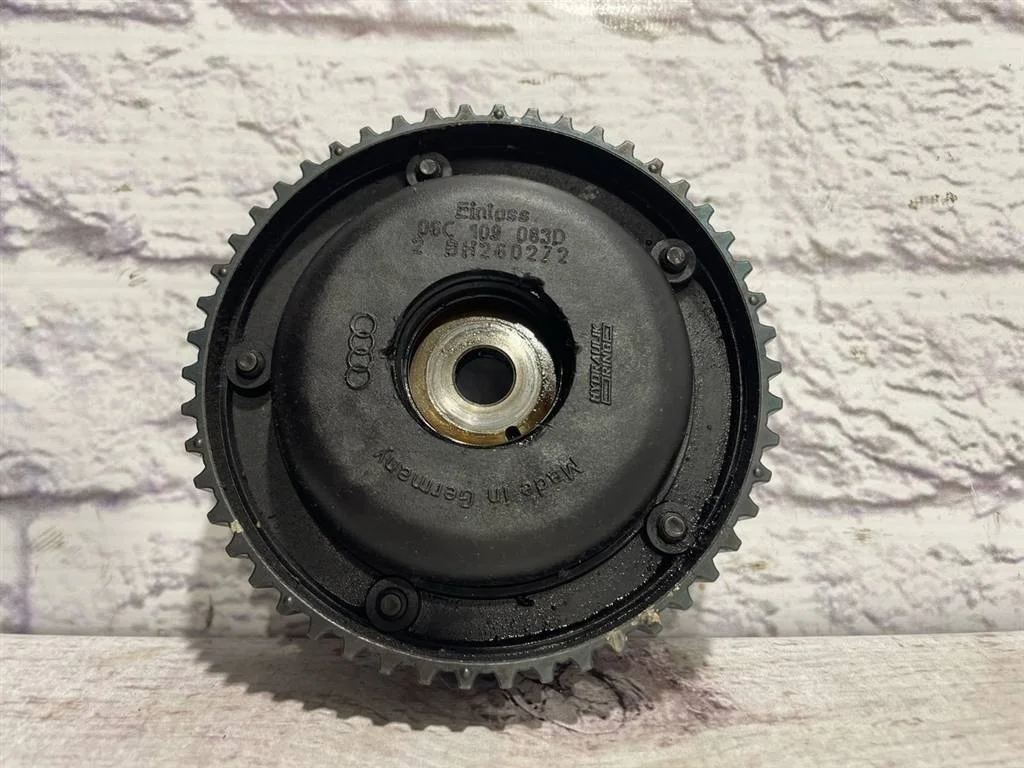 Регулятор фаз газораспределения Audi A4 2000-2004 B6