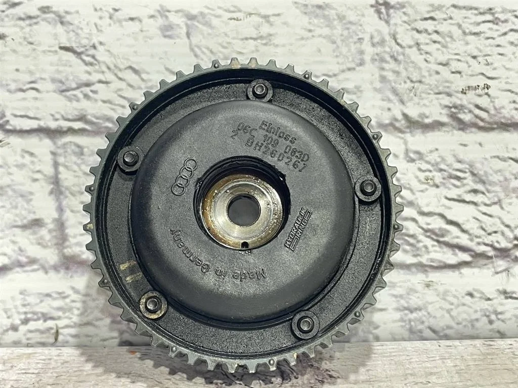 Регулятор фаз газораспределения Audi A4 2000-2004 B6