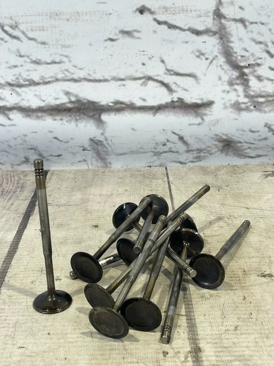 Клапан выпускной Audi A4 2000-2004 B6