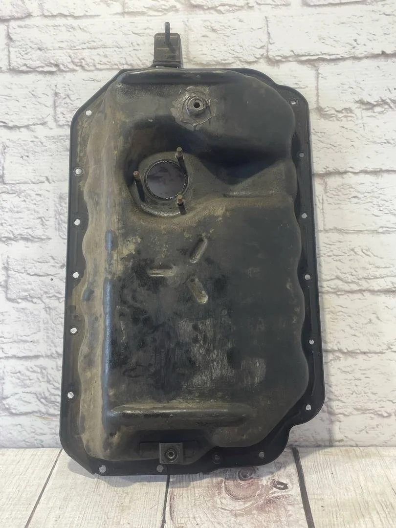 Масляный поддон двигателя Audi A4 2005-2007 B7