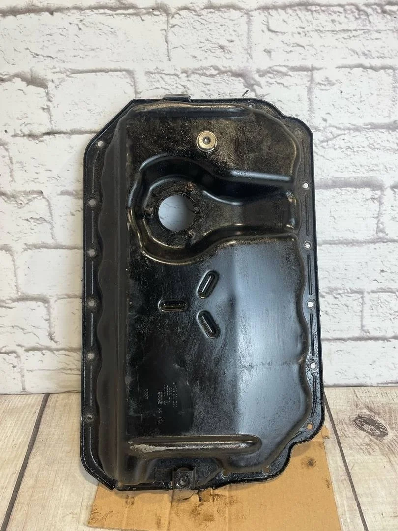 Масляный поддон двигателя Audi A4 2005-2007 B7